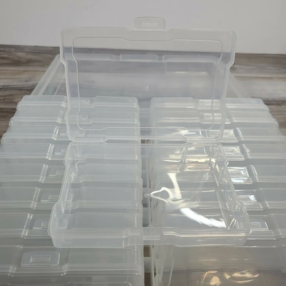 New Recollections Craft Keeper -Photo Keeper-Comes w/16 Individual Cases - Picture 3 of 3